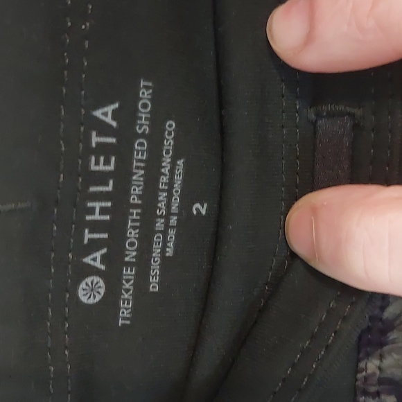 Athleta Trekkie North Floral Shorts - Picture 4 of 10